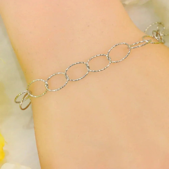 Minimalist Bracelet, Sleek & Modern Design, Women’s Fashion, YC110408-B - Picture 4 of 10